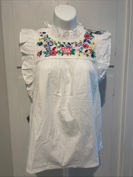 crown & ivy Tops - NWT Crown & Ivy  White Sleeveless Embroidered Ruffle Yoke Top